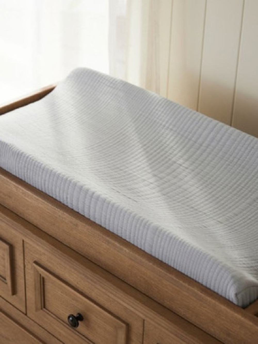 west elm x pbk Organic Matelassé Changing Pad Cover